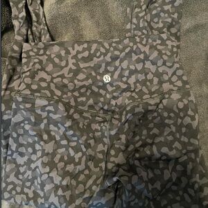 Lululemon wonder train leggings